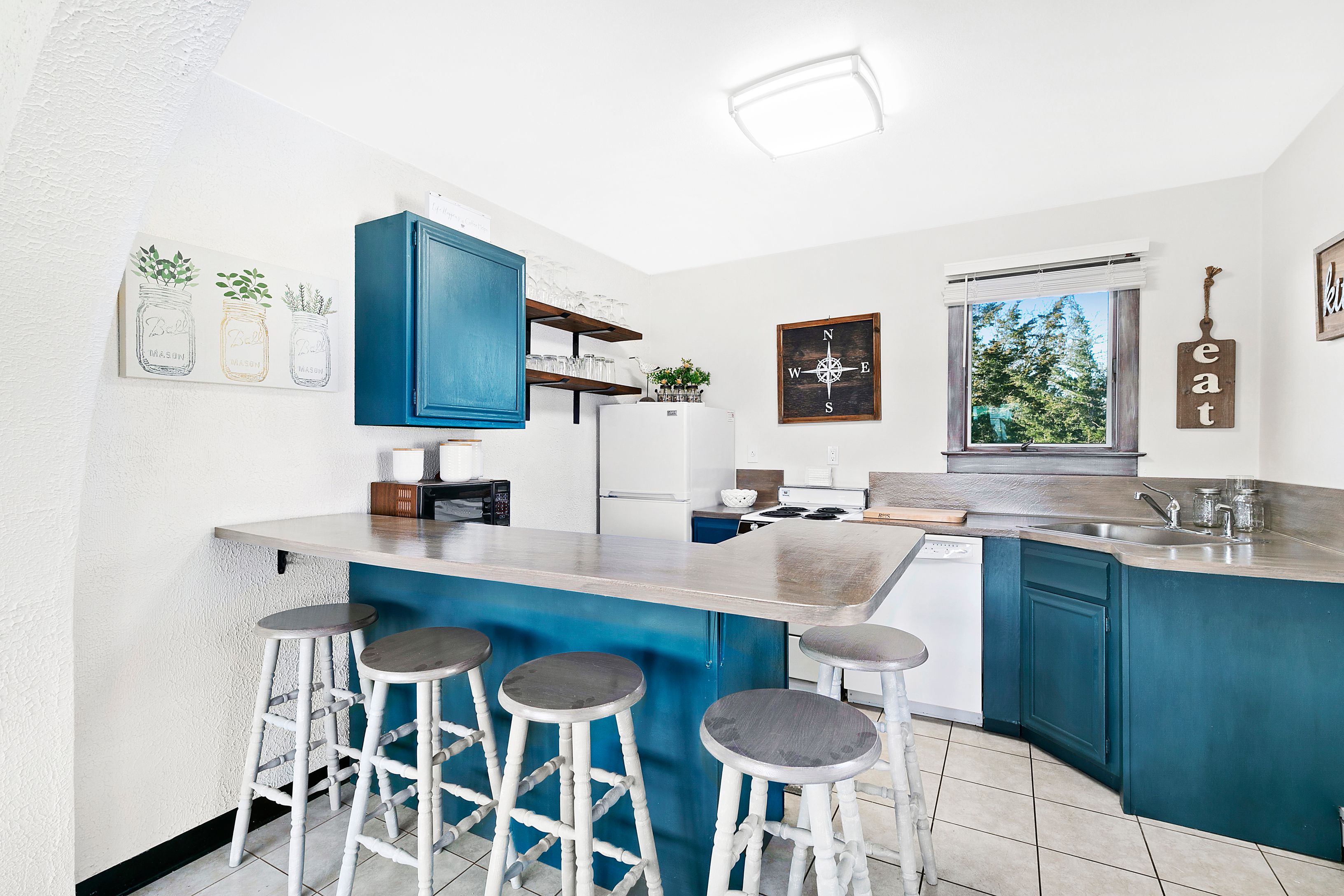 27 Leeton Road Amagansett, NY 11930 - Photo 2 of 6