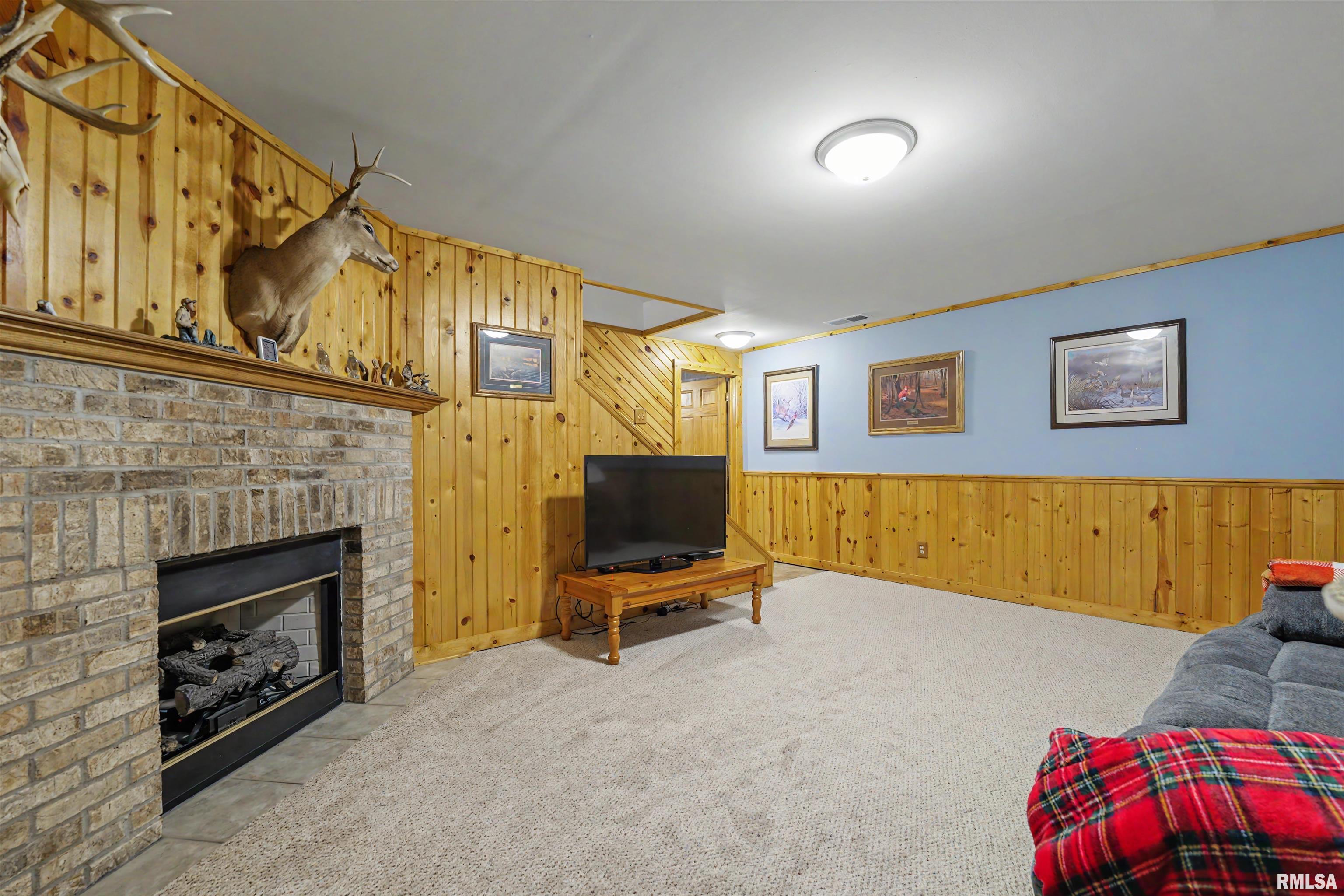 213 Woodlawn Road Lincoln, IL 62656 - Photo 24 of 36