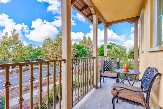 a view of a water fountain in front of a house