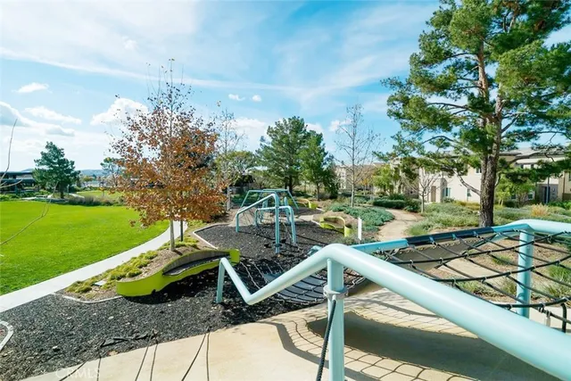 $1,360,000 | 135 Fixie, Irvine, CA 92618