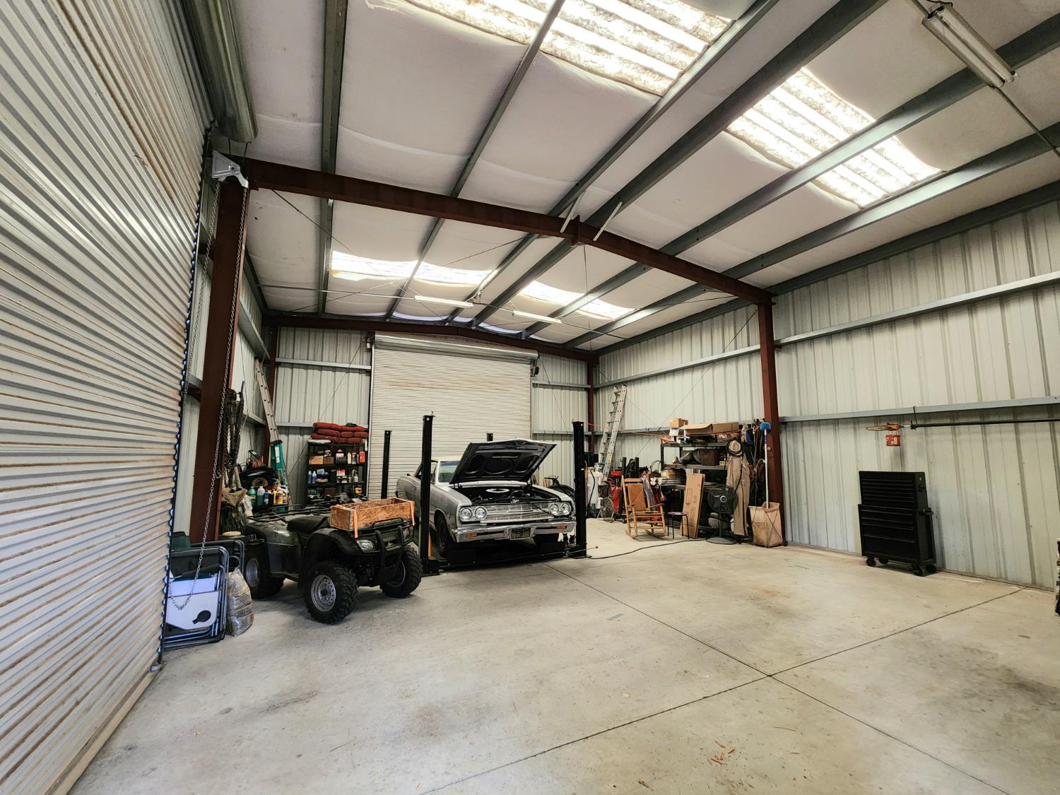 22266 Frontier Road Clovis, CA 93619 - Photo 38 of 61 a view of car garage
