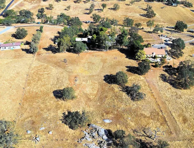 $699,000 | 22266 Frontier Road, Clovis, CA 93619