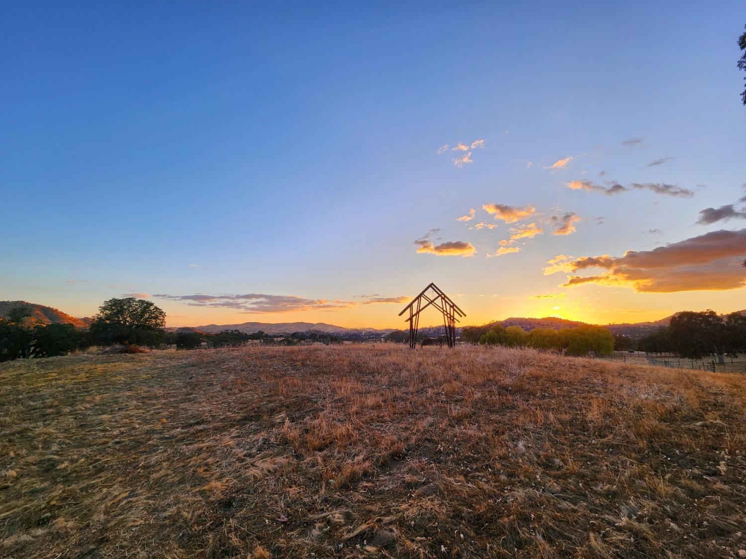22266 Frontier Road Clovis, CA 93619 - Photo 60 of 61 a view of a lake