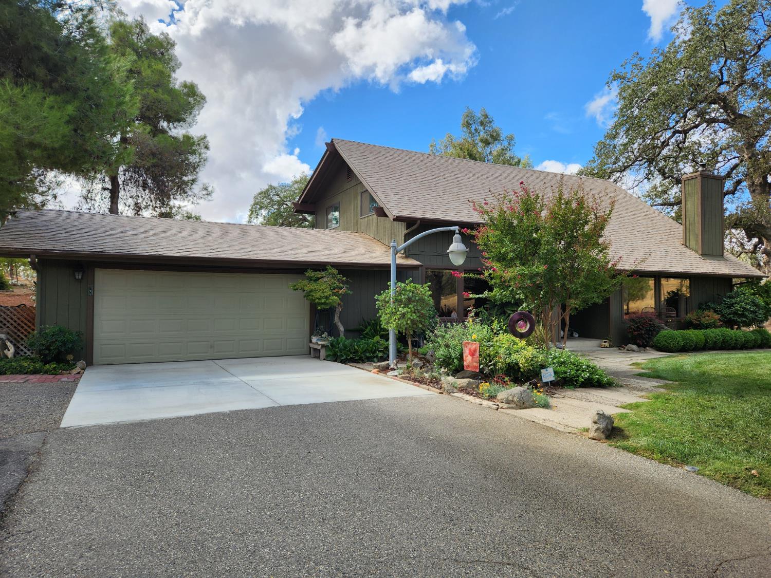 22266 Frontier Road Clovis, CA 93619 - Photo 7 of 61