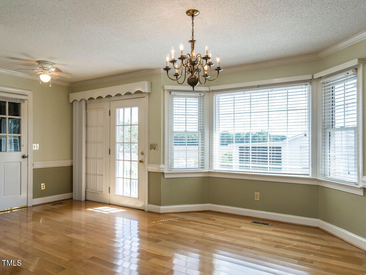 449 Braswell Road Smithfield, NC 27577 - Photo 8 of 30 009-1280x960-dining-room