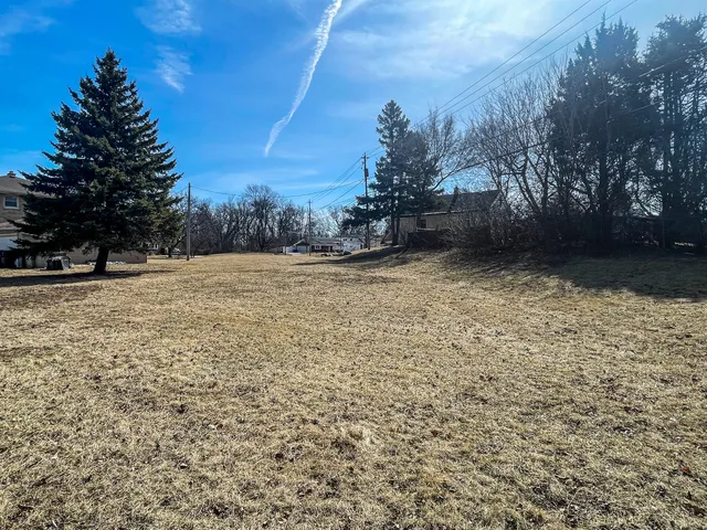 $46,000 | 1921 East Bolivar Avenue, St. Francis, WI 53235