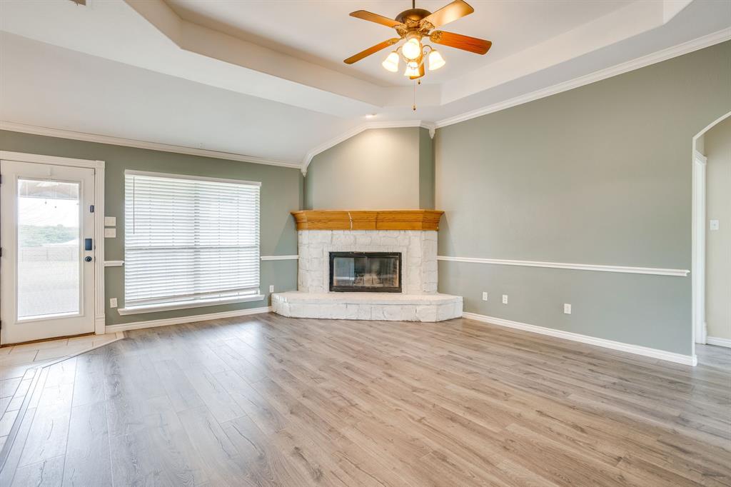 155 Cornerstone Lane Springtown, TX 76082 - Photo 10 of 40