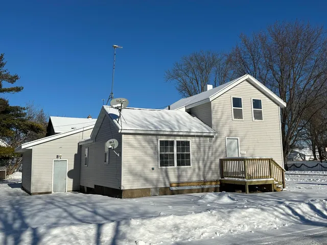 $179,900 | 237 Center Street, Oconto, WI 54153