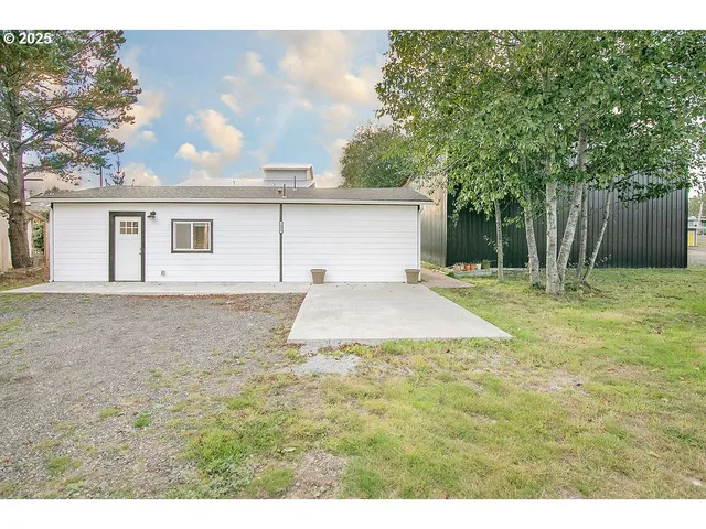 $424,900 | 1404 133rd Place, Long Beach, WA 98631