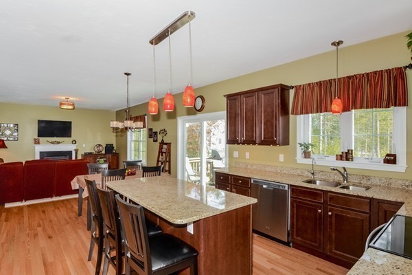 3 Comstock Place Rochester, MA 02770 - Photo 7 of 21 Gallery Image 7