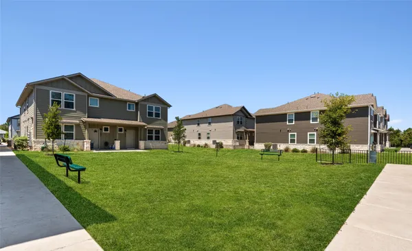 $1,450 | 705 Horseshoe Drive, Unit 1702, Leander, TX 78641