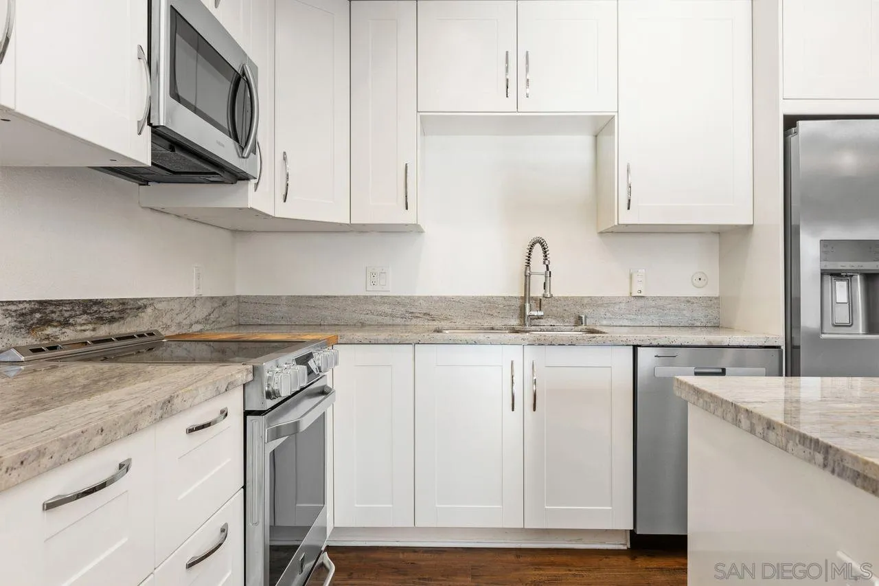 401 Requeza Street Encinitas, CA 92024 - Photo 12 of 33