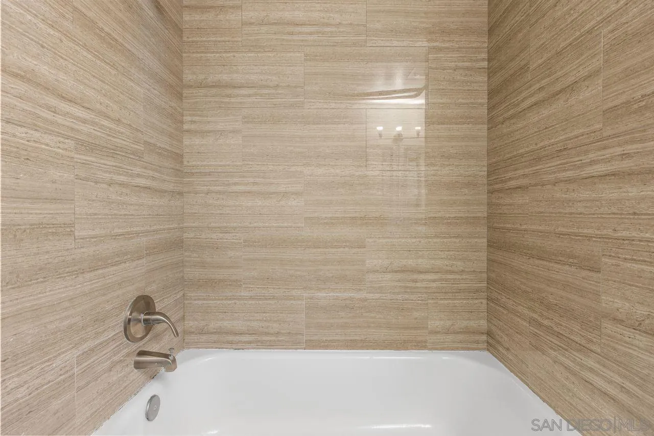 401 Requeza Street Encinitas, CA 92024 - Photo 20 of 33