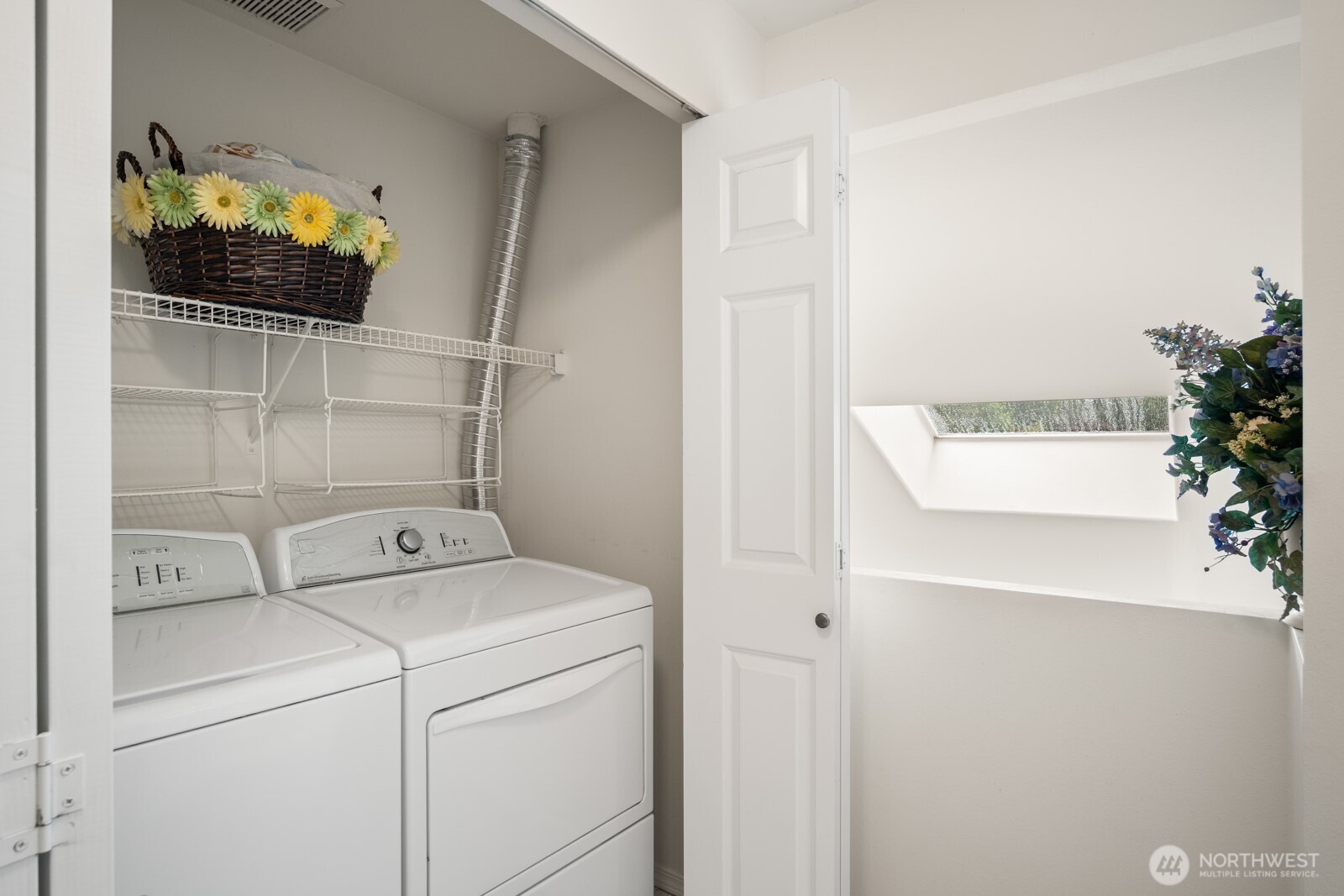 8828 238th Street Southwest, Unit D1 Edmonds, WA 98026 - Photo 29 of 40