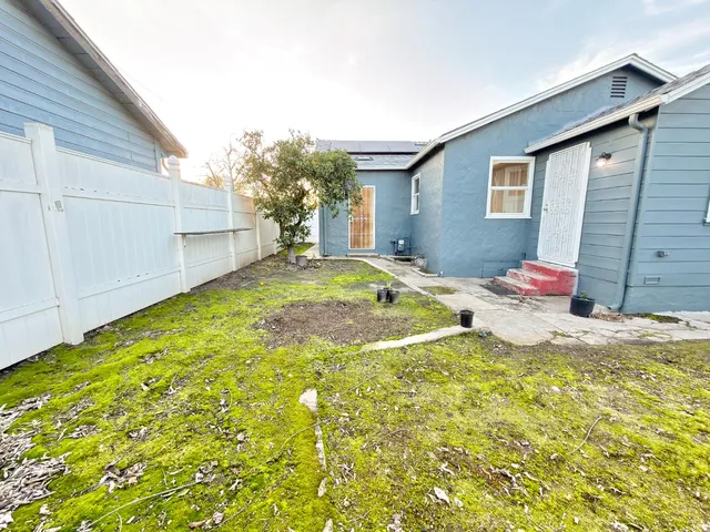 $300,000 | 308 North Grant Avenue, Manteca, CA 95336