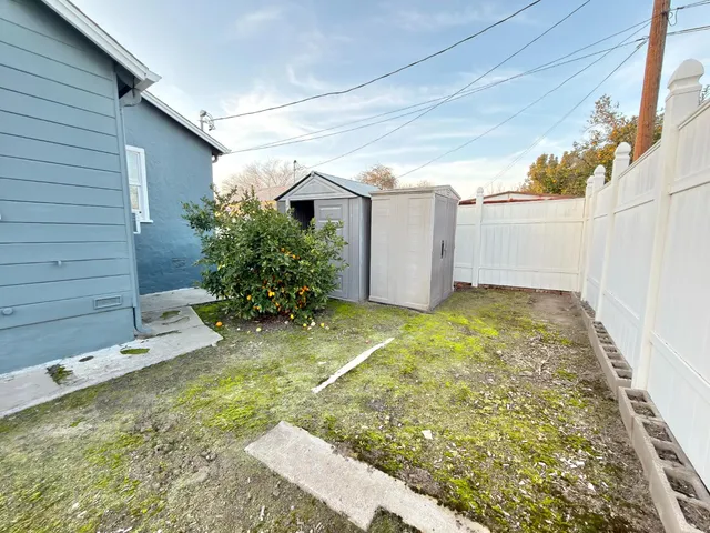 $300,000 | 308 North Grant Avenue, Manteca, CA 95336