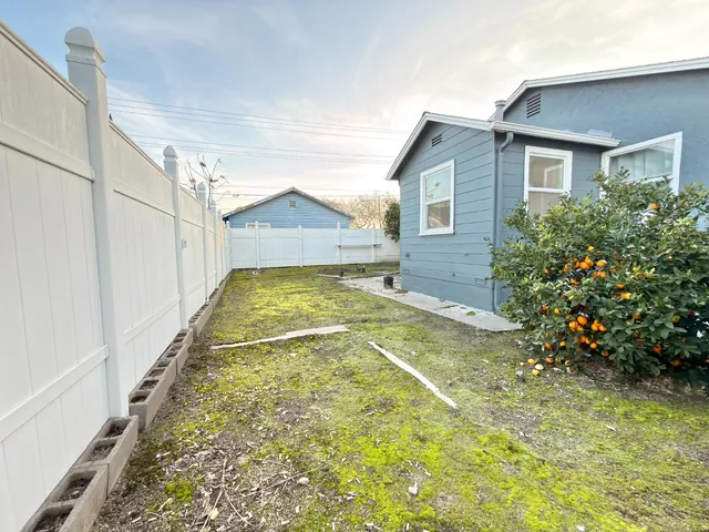 $300,000 | 308 North Grant Avenue, Manteca, CA 95336