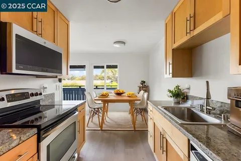 $375,000 | 213 Masters Court, Unit 3, Walnut Creek, CA 94598