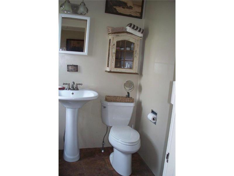 26 Oak Street Springvale, ME 04083 - Photo 10 of 32 Bathroom.