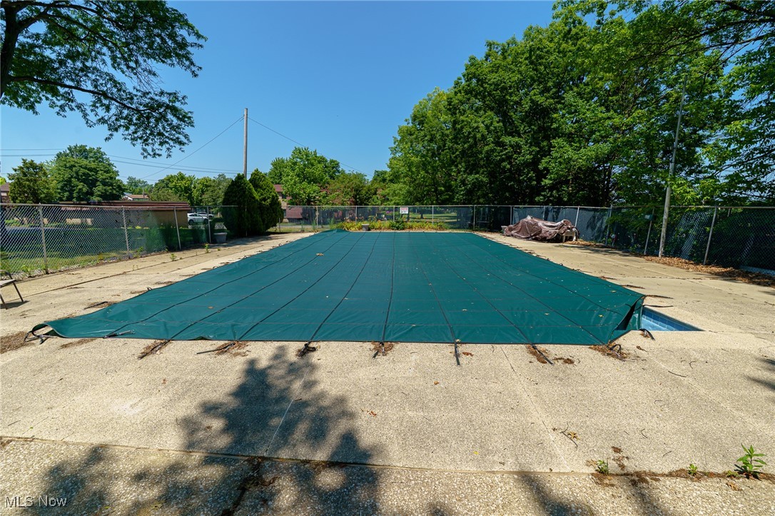 2089 Wooster Road, Unit C42 Rocky River, OH 44116 - Photo 35 of 43