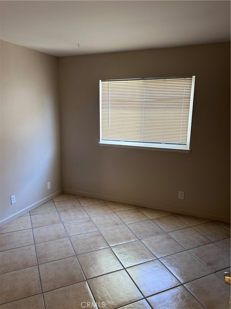 1271 North Emogene Street Anaheim, CA 92807 - Photo 8 of 11