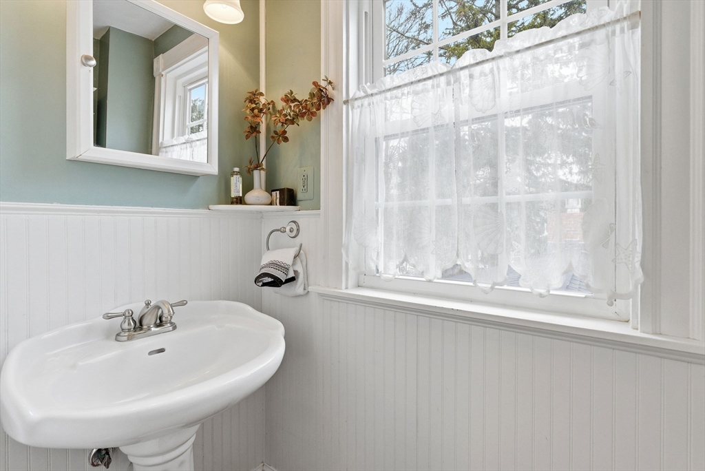 34 Maple Street Hamilton, MA 01982 - Photo 29 of 29