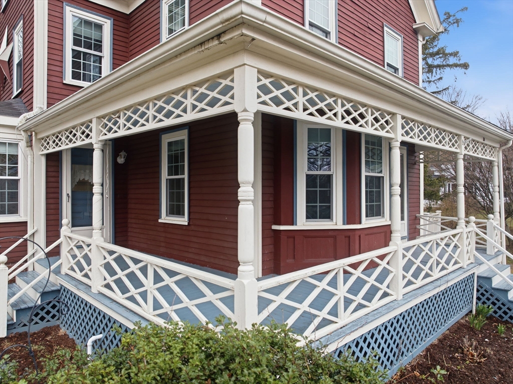 34 Maple Street Hamilton, MA 01982 - Photo 4 of 29