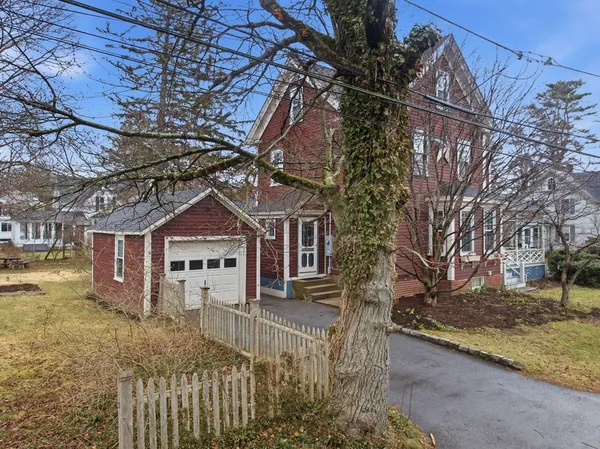$799,900 | 34 Maple Street, Hamilton, MA 01982