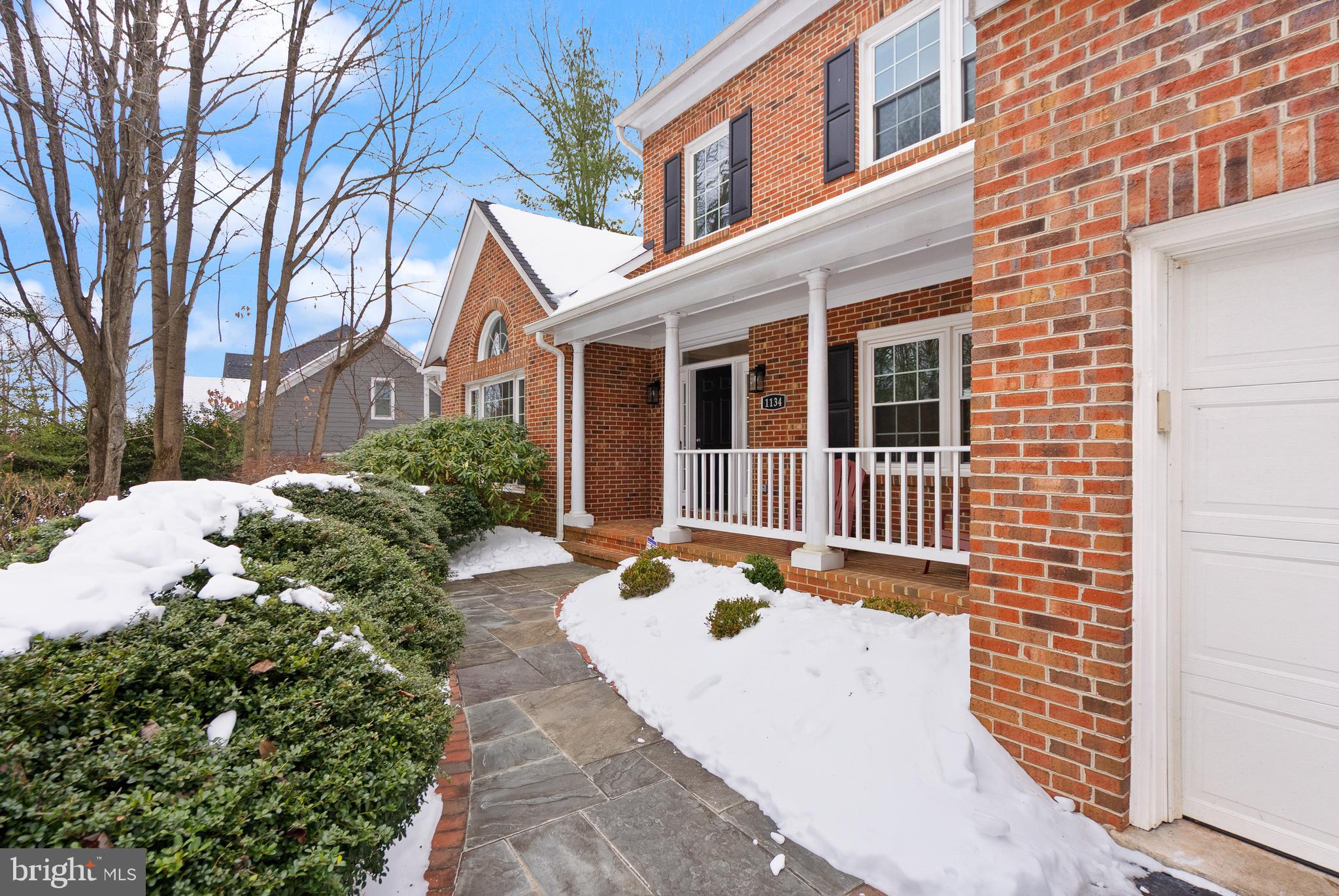 1134 Round Pebble Lane Reston, VA 20194 - Photo 6 of 68