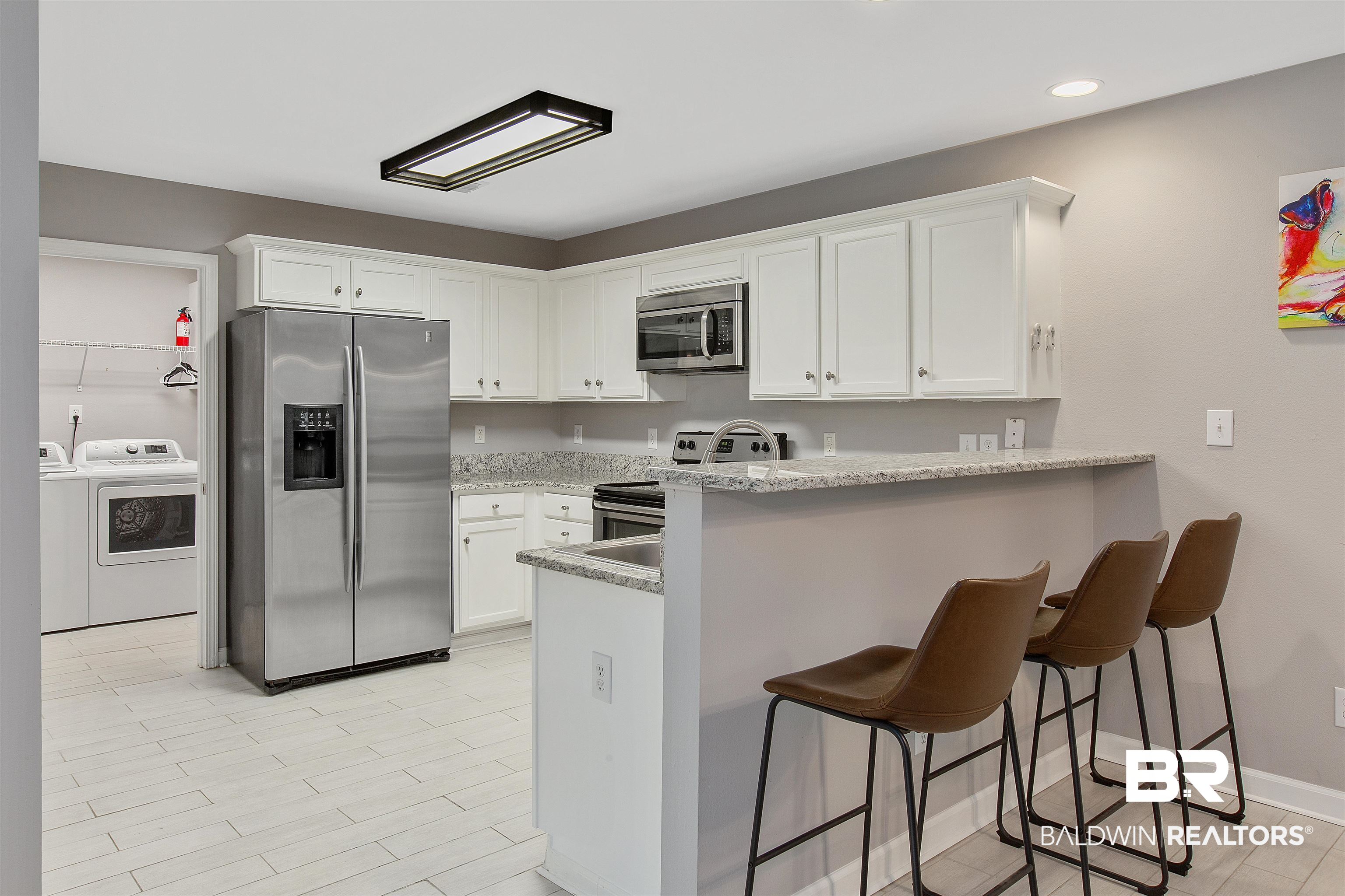 313 Ridgewood Drive Daphne, AL 36526 - Photo 6 of 16 Kitchen