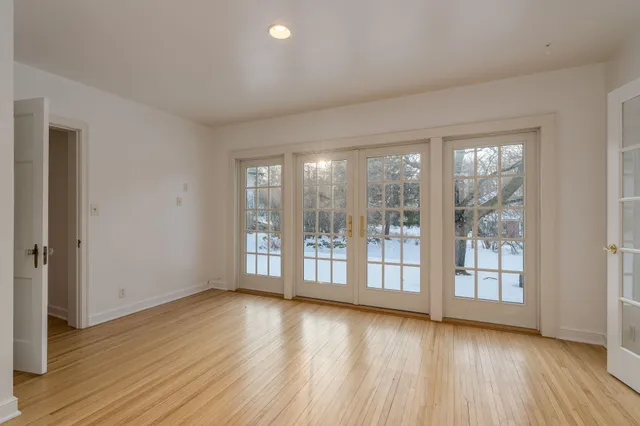 $362,000 | 225 Oak Knoll Boulevard, Mankato, MN 56001