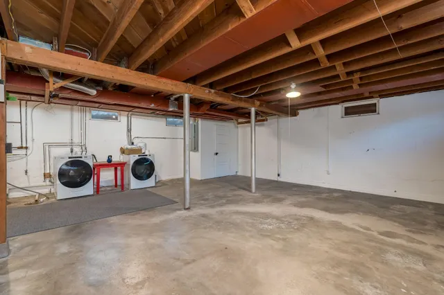 $362,000 | 225 Oak Knoll Boulevard, Mankato, MN 56001