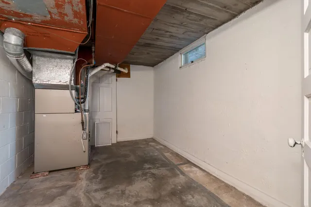 $362,000 | 225 Oak Knoll Boulevard, Mankato, MN 56001