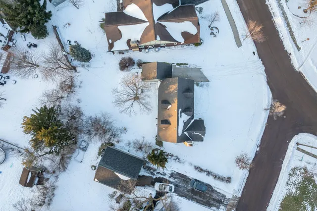 $362,000 | 225 Oak Knoll Boulevard, Mankato, MN 56001