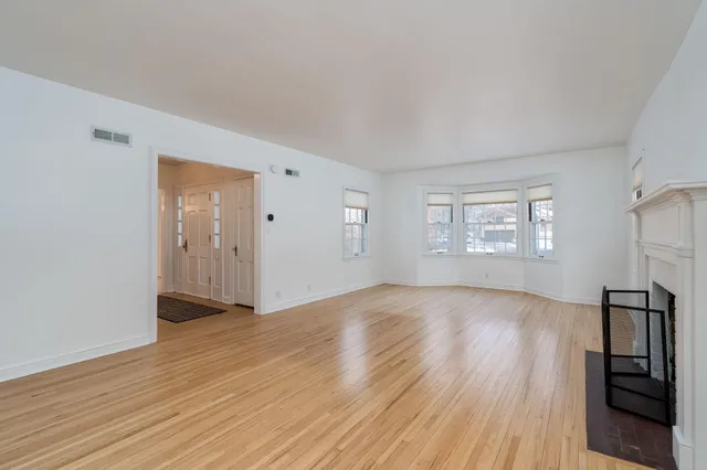 $362,000 | 225 Oak Knoll Boulevard, Mankato, MN 56001