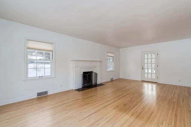 $362,000 | 225 Oak Knoll Boulevard, Mankato, MN 56001