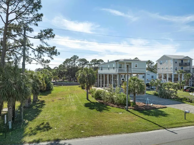 $710,000 | 1548-1550 Shell Point Road, Crawfordville, FL 32327