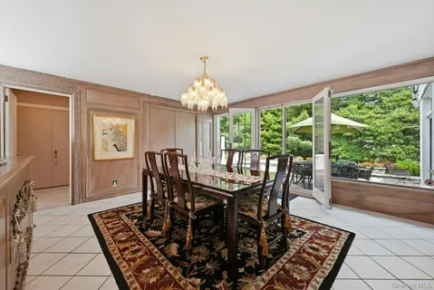 $1,899,000 | 39 Upper Drive, Huntington Bay, NY 11743