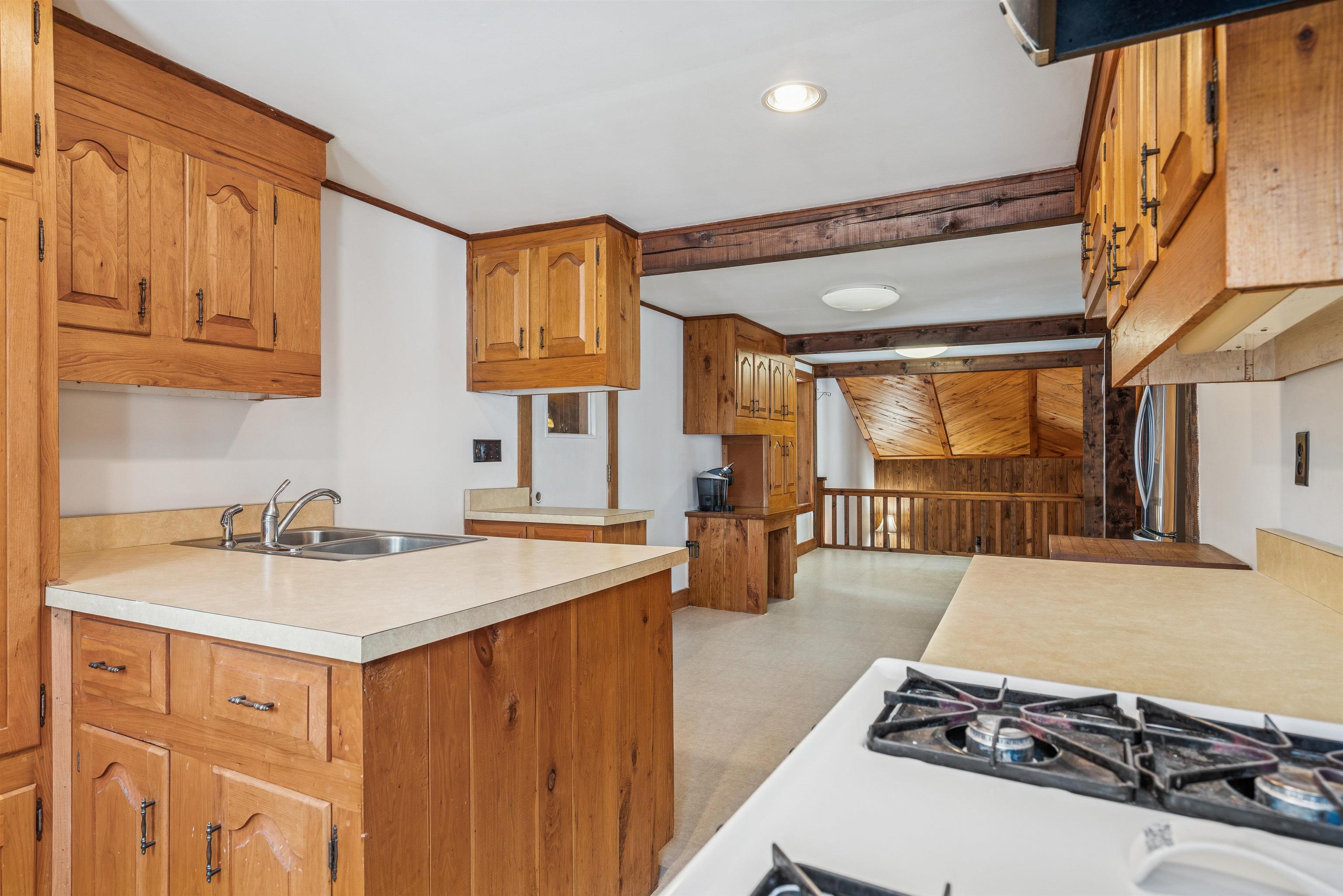 2504 Highway 12 Barnard, VT 05091 - Photo 19 of 40