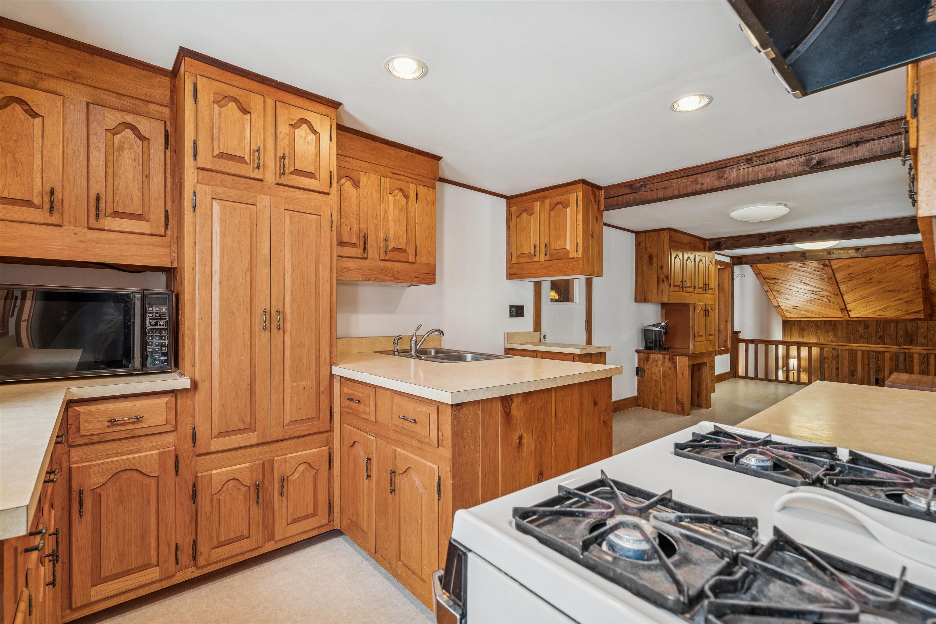 2504 Highway 12 Barnard, VT 05091 - Photo 20 of 40