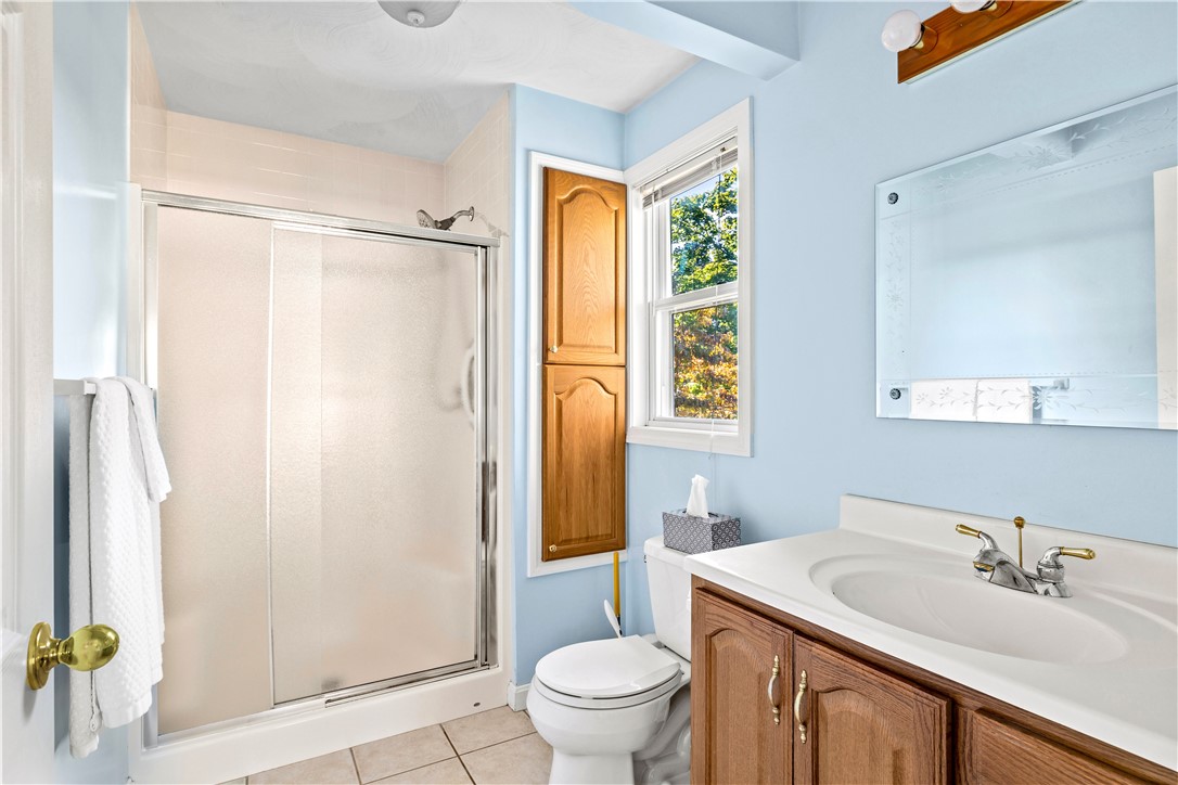 110 Brook Spring Drive Warwick, RI 02889 - Photo 33 of 47 Inlaw Bathroom