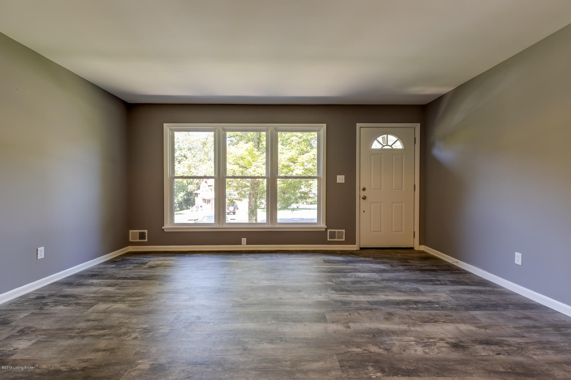 3317 Dell Road Louisville, KY 40299 - Photo 7 of 34 3317 Dell Rd - 7 - for MLS