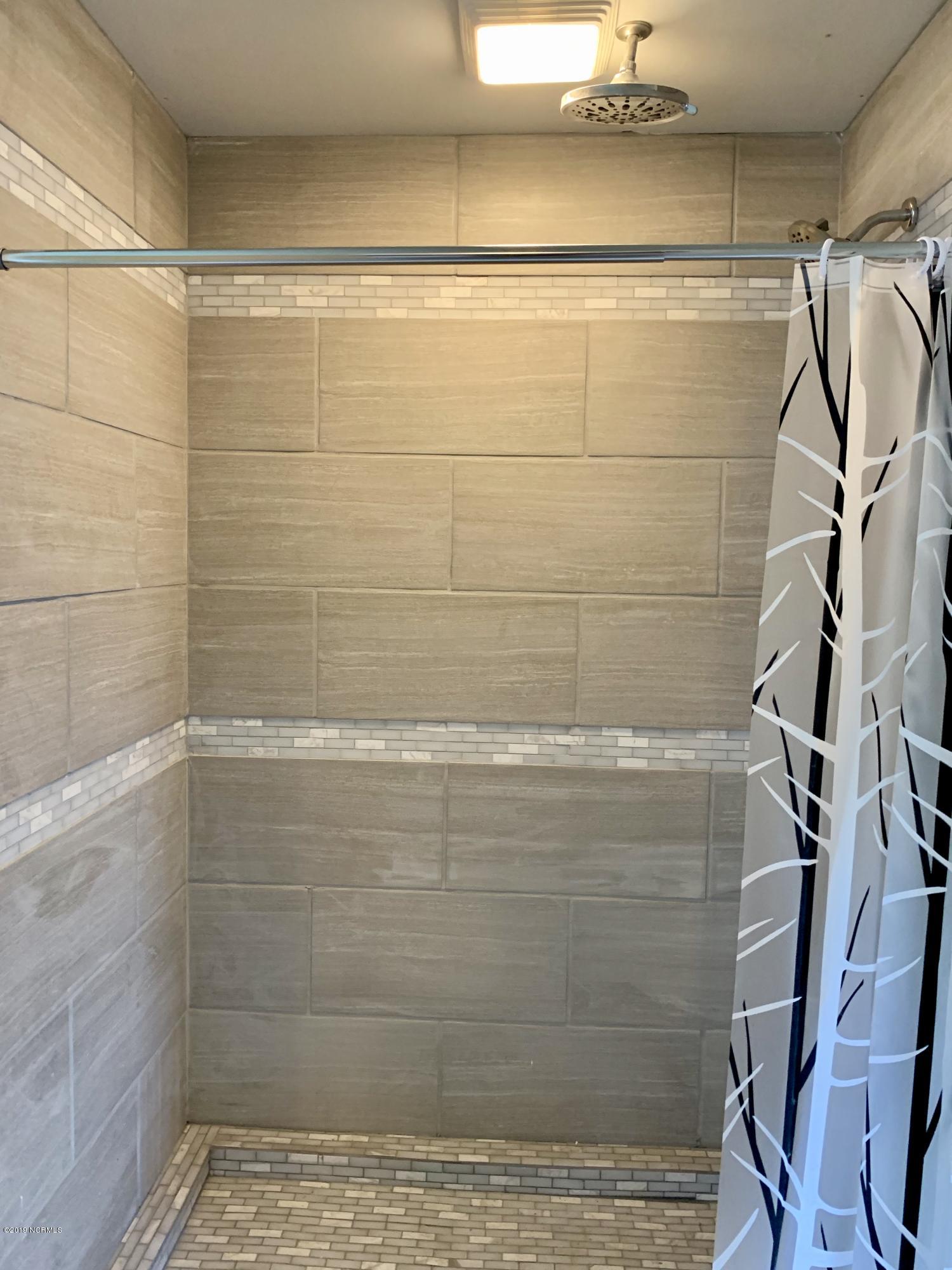 809 Eagle Road Kinston, NC 28501 - Photo 25 of 49 first floor shower