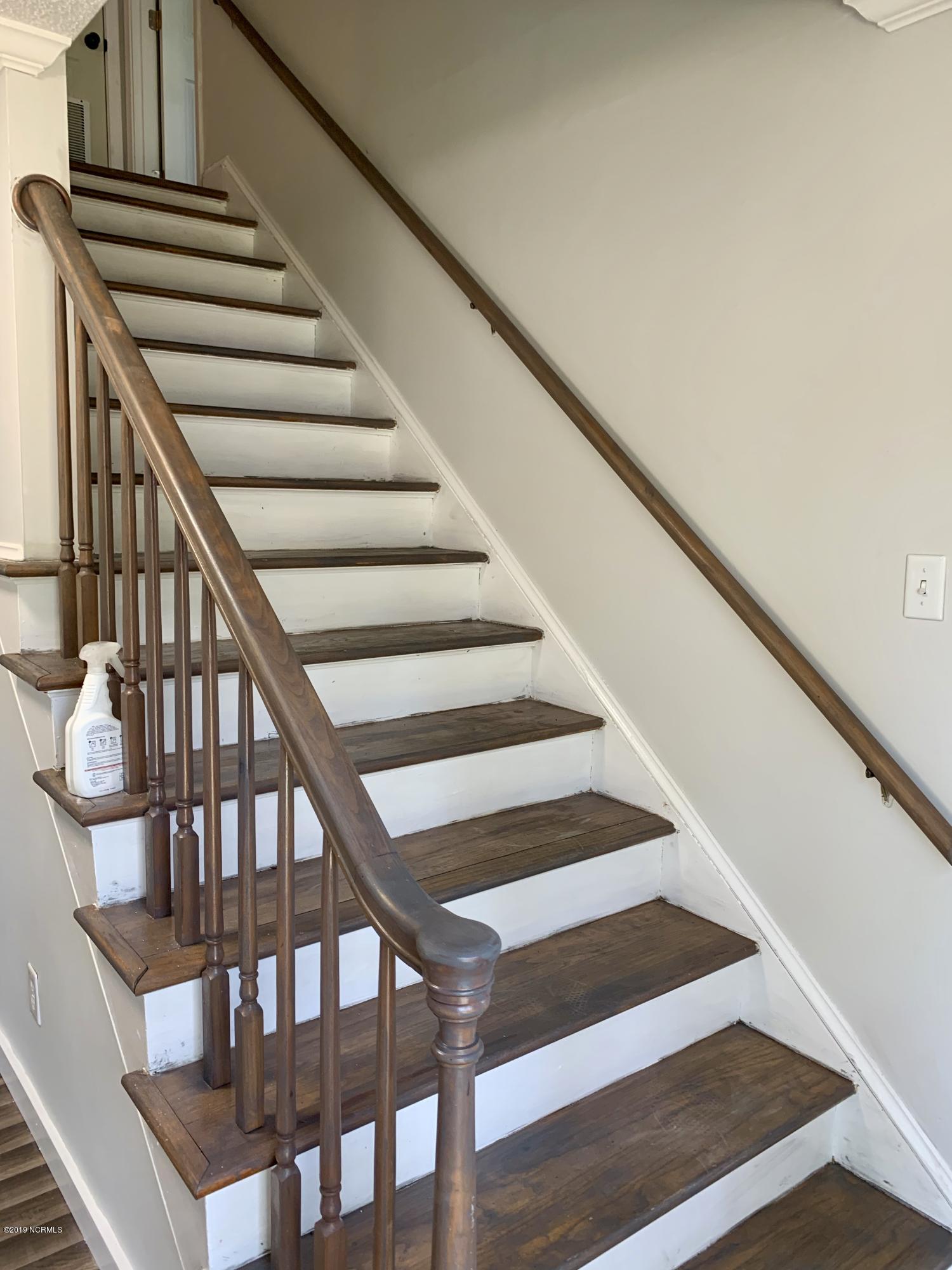 809 Eagle Road Kinston, NC 28501 - Photo 26 of 49 Stair case to 2nd level