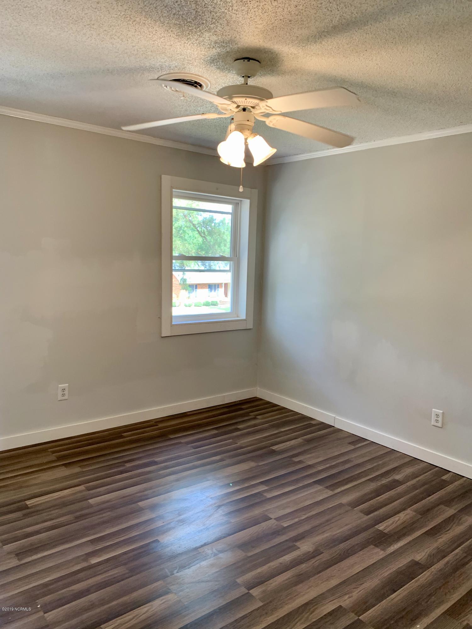 809 Eagle Road Kinston, NC 28501 - Photo 46 of 49 Bedroom 3