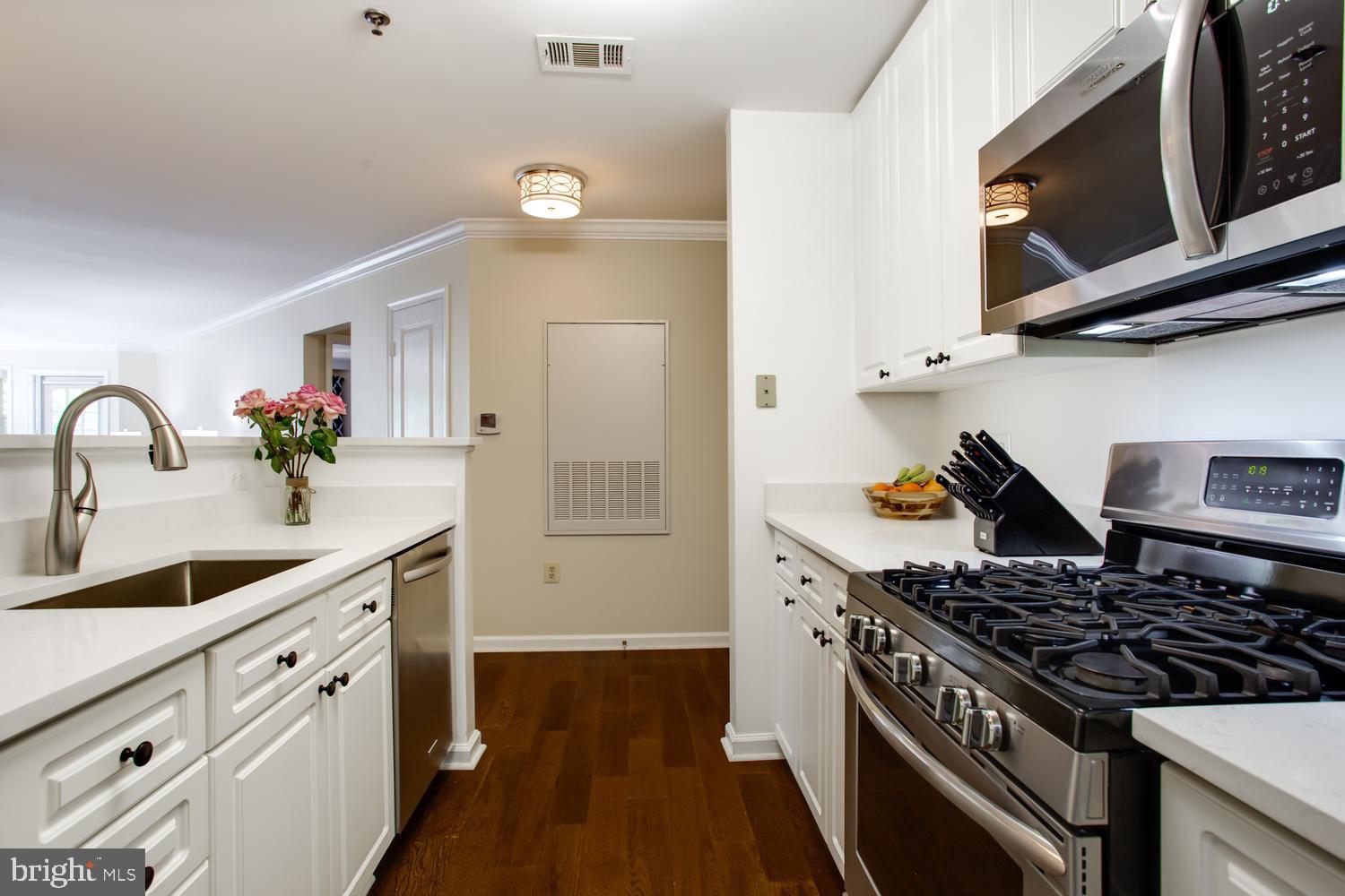 5563 Seminary Road, Unit 406 Falls Church, VA 22041 - Photo 11 of 34 Gallery Image 11