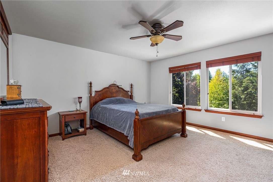 4825 Rochelle Street Southeast Lacey, WA 98503 - Photo 14 of 26 Gallery Image 14