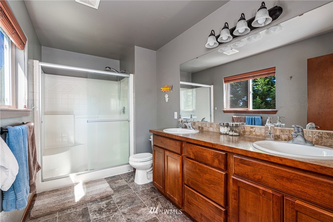 4825 Rochelle Street Southeast Lacey, WA 98503 - Photo 15 of 26 Gallery Image 15