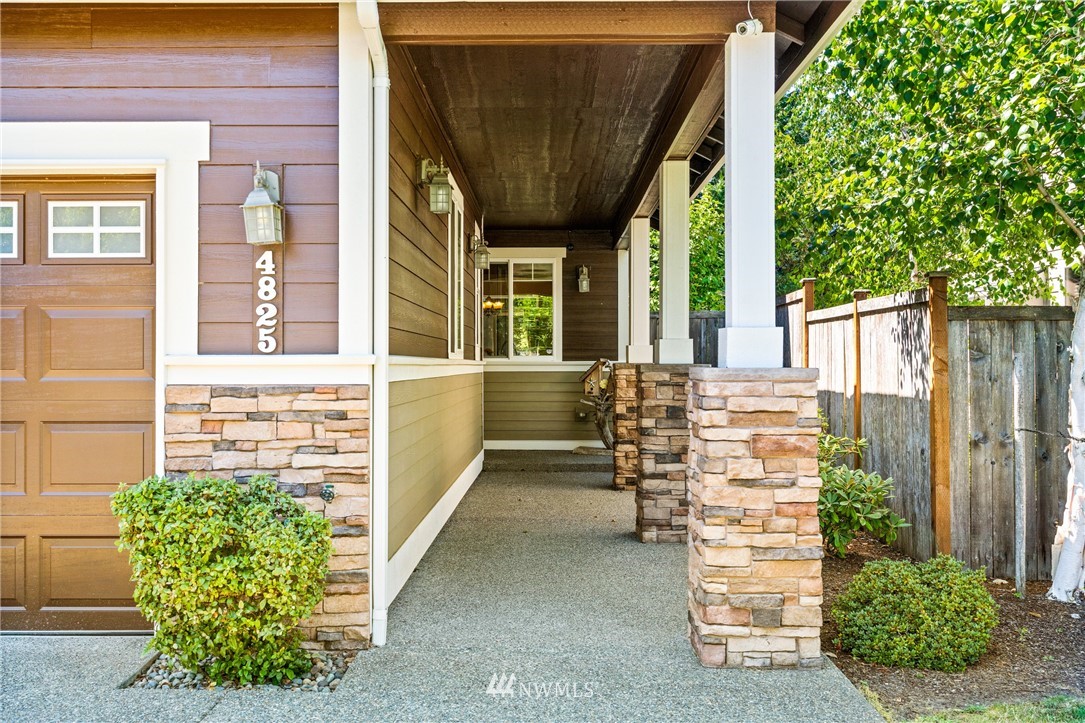 4825 Rochelle Street Southeast Lacey, WA 98503 - Photo 3 of 26 Gallery Image 3