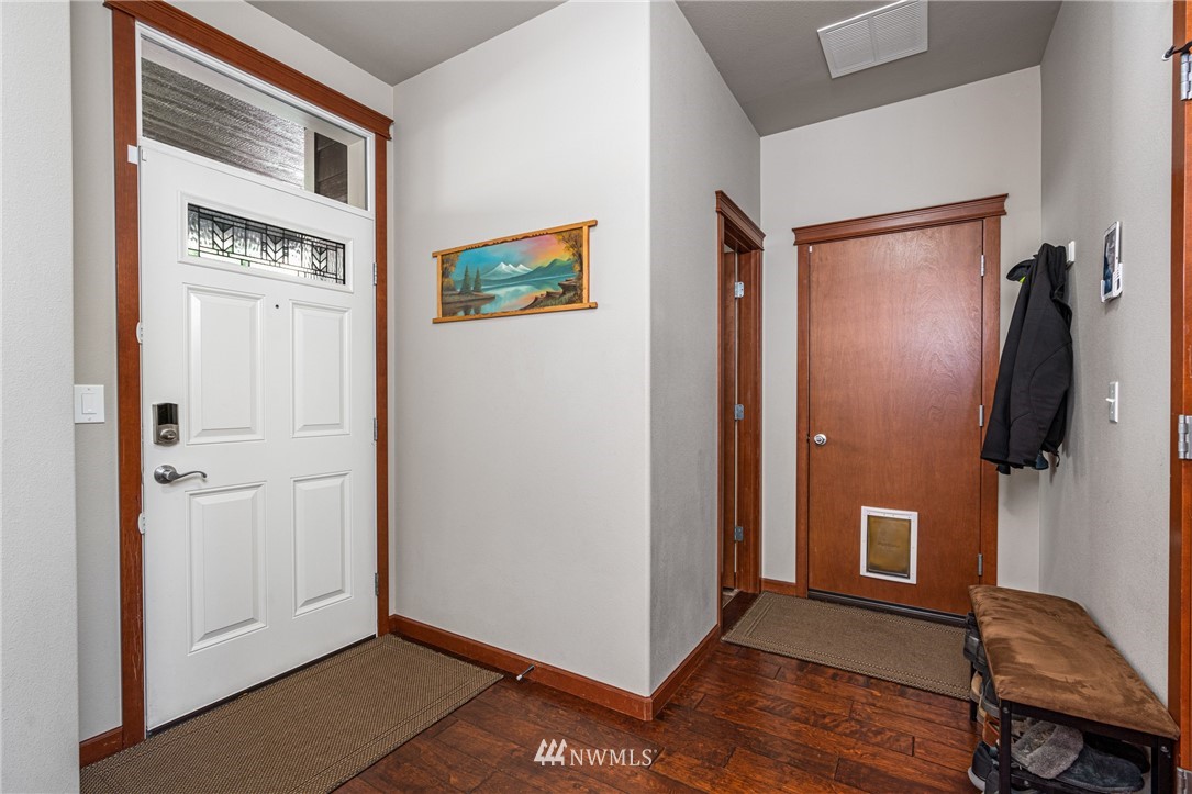 4825 Rochelle Street Southeast Lacey, WA 98503 - Photo 5 of 26 Gallery Image 5